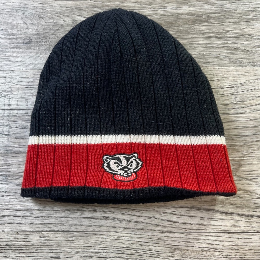 Unbranded Wisconsin Badgers Beanie Mens OS Red Black Reversible Bucky Hat NCAA